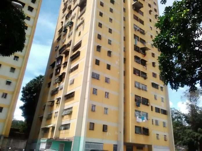 Restauraron conjunto residencial en Caricuao (VENEZUELA)